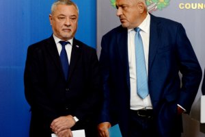 Правителството остава няма да подава оставка и мандатът ще продължи