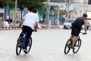 Германският железопътен оператор Дойче Бан ще продава на търг през