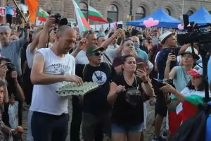 За 22-ри път хиляди демонстрират за оставките на Борисов и Гешев 