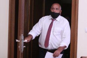 Депутатите трябва да се съберат на извънредно заседание днес по