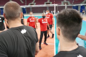 Мъжкият национален отбор по волейбол може да не изиграе нито