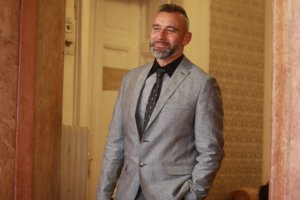 Музикантът Калин Вельов няма да се превърне в един от