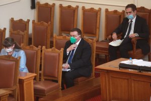 В пререкание между управляващите и опозицията се превърна изслушването на