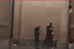 МВР най-накрая установи полицаите от записите с побоя пред МС 