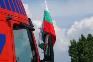 България катастрофира в челен сблъсък с пакета "Мобилност"