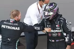 Хамилтън спечели полпозишън №92 във Формула 1