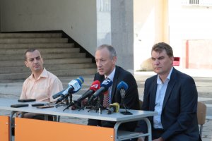 Огромно мнозинство от родителите 82 са за присъствено обучение