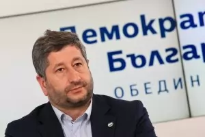 Христо Иванов: Конституцията е подарък на Борисов за Пеевски