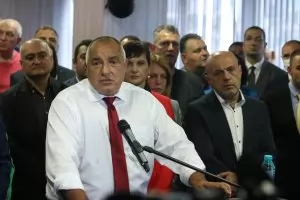 Хранителната верига държи Борисов на власт