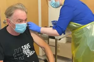 Андрю Лойд Уебър стана доброволец за оксфордската ваксина