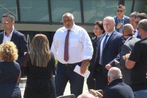 Борисов предъвка стари опорки Станахме свидетели на една масова терапия