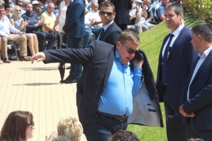 Вицепремиерът и лидер на ВМРО Красимир Каракачанов нападна евродепутатите като обяви