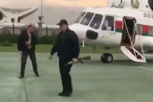 Беларуският президент Александър Лукашенко днес допусна че може да въведе