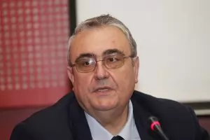 Политолог: И Борисов, и Радев задълбочават кризата