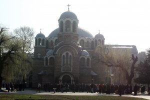 Когато писателят премълчава нерядко след време съжалява Нали все си