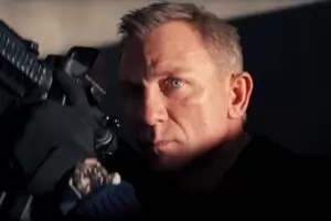 Безос срещу Броколи: 007 все пак ще отиде на кино