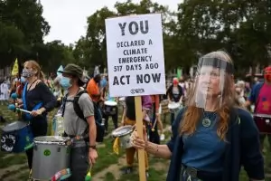 680 души са арестувани на протестите в Лондон