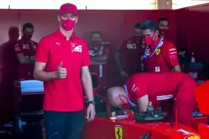 Шумахер-младши дебютира във Формула 1 на 9 октомври в Германия