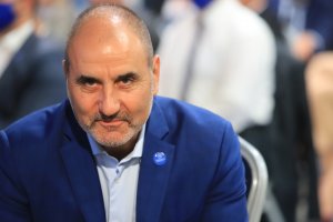 Когато прескачат от една партия в друга политиците обикновено се