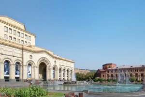 Правителството на Армения обяви извънредно поожение в страната след като