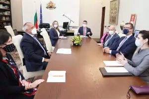 Кабинетът има намерение да купи още 8 F-16