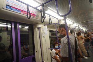 Полицай е ударил и влачил по земята 16 годишен ученик който