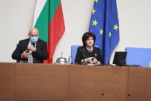 От ГЕРБ се пробваха да се възползват от отсъствието на