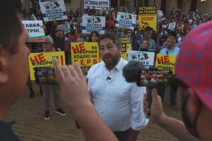 Бойко Борисов е най големият източник на нестабилност в България и