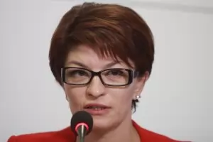 Конституционната комисия в НС издирва експерти