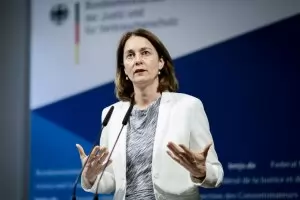 Румънски евродепутат: Г-н Борисов, спрете арестите срещу народа!