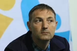 Наш национален селекционер бе изловен да преписва