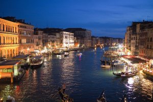 От днес български граждани може да пътуват до Италия без