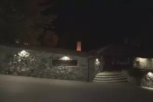 6 институции атакуваха едновременно известен столичен ресторант 
