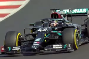 Хамилтън ще стартира първи за 97-и път в F1