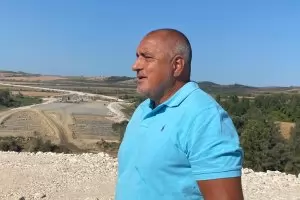 Борисов: Работното ми място е по строежите