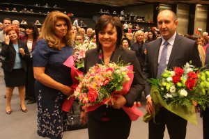 Лидерът на БСП Корнелия Нинова разкритикува президента Румен Радев заради уволнението