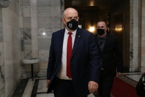 Като го напра име фигурант като Президента точно кво ше ни