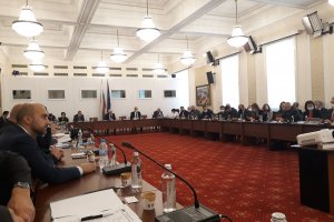 Законът за енергетиката вече изменян 7 8 пъти тази година отново