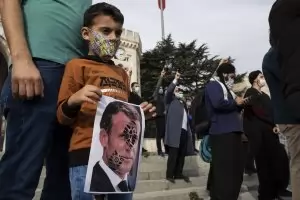 Париж отзовава своя посланик в Анкара