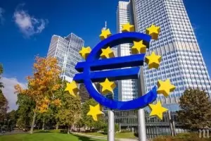 От днес EЦБ поема контрола върху 5 български банки