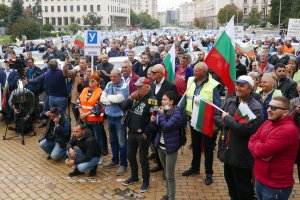 Петима души са задържани в столичното Пето РУ след протестите