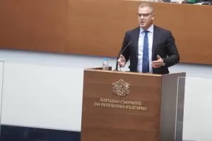 Новият шеф на ЦИК зае поста си без идея какво да прави на него