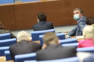 БСП пробва отново да извика Борисов в парламента 