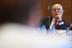 Демократична България настоява Иван Гешев да се яви в парламента