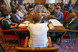 Без нито един глас против парламентарната правна комисия прие на