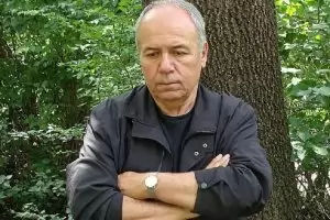 Почина писателят и сценарист Александър Томов