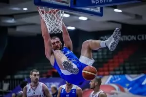 Баскетболистите ни водеха с 16 т., но паднаха от Гърция с продължение