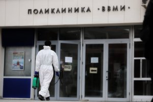 През последното денонощие в България след 6233 PCR теста са