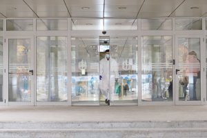 3712 са новите случаи на COVID сочи официалната информация към