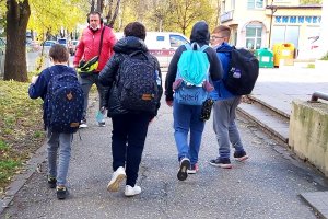 Маските в час могат да станат задължителни за учениците ако